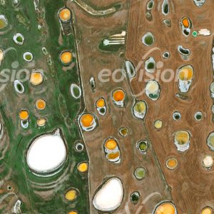 Ackerflächen im Südwesten Australiens sind mit Salztümpeln durchsetzt,