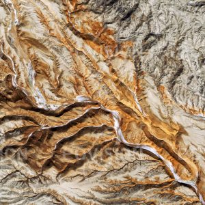 Das Satellitenbild "TORUGART PORT - China" ist dem Bildband "UNTOUCHED NATURE - Naturlandschaften in Satellitenbildern" entnommen. Bildbeschreibung: Zu diesem Bild gibt es keine Bildbeschreibung